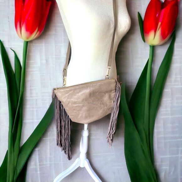 Fringe Hippie Purse l Crossbody Shoulder l Adjustable strap l Zip closure l VGUC - Picture 15 of 15